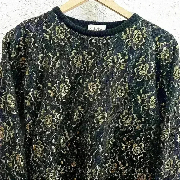 Vintage‎ wool black sweater with gold lace size small - Picture 2 of 5